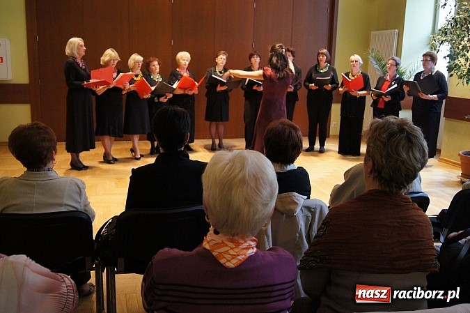 Zdjęcie w galerii na portalu naszraciborz.pl: Anielskie głosy w RCK wiadomości z regionu