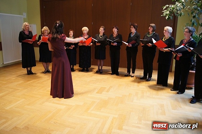 Zdjęcie w galerii na portalu naszraciborz.pl: Anielskie głosy w RCK wiadomości z regionu