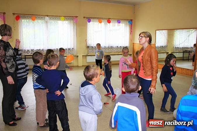 Zdjęcie w galerii na portalu naszraciborz.pl: Przygody Dorotki w krainie bajek, czyli Dzień Dziecka w raciborskiej PWSZ wiadomości z regionu