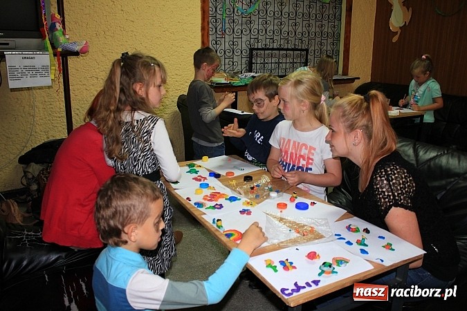 Zdjęcie w galerii na portalu naszraciborz.pl: Przygody Dorotki w krainie bajek, czyli Dzień Dziecka w raciborskiej PWSZ wiadomości z regionu