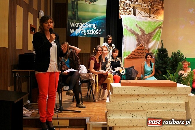 Zdjęcie w galerii na portalu naszraciborz.pl: Przygody Dorotki w krainie bajek, czyli Dzień Dziecka w raciborskiej PWSZ wiadomości z regionu