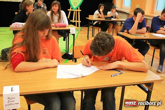 Zdjęcie w galerii na portalu naszraciborz.pl: Mądra głowa podstawowa... wiadomości z regionu