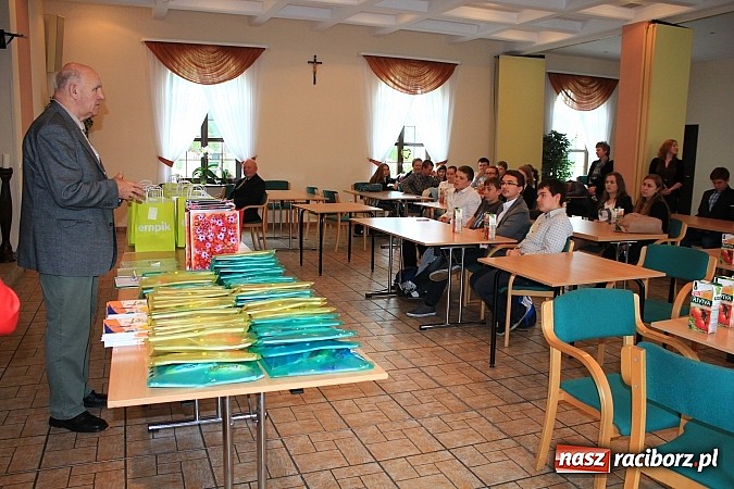 Zdjęcie w galerii na portalu naszraciborz.pl: Sprawdzili wiedzę o twórczości Eichendorffa wiadomości z regionu