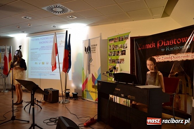 Zdjęcie w galerii na portalu naszraciborz.pl: Festiwal Piosenki Europejskiej - dzień drugi wiadomości z regionu