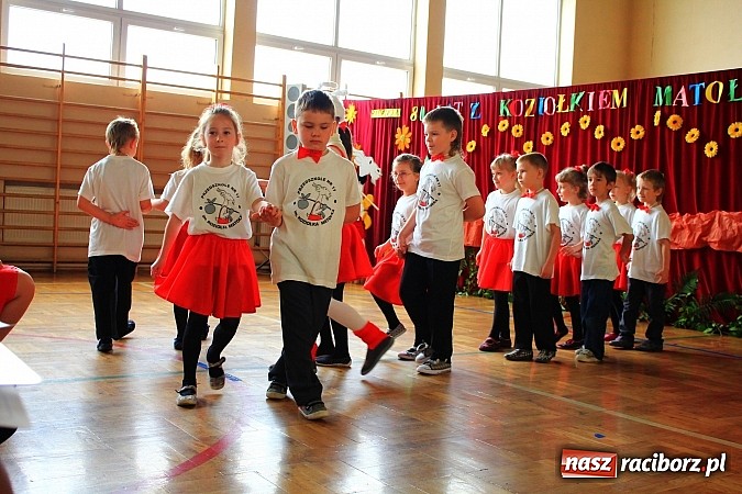 Zdjęcie w galerii na portalu naszraciborz.pl: Przedszkole nr 17 w Markowicach otrzymało imię Koziołka Matołka wiadomości z regionu