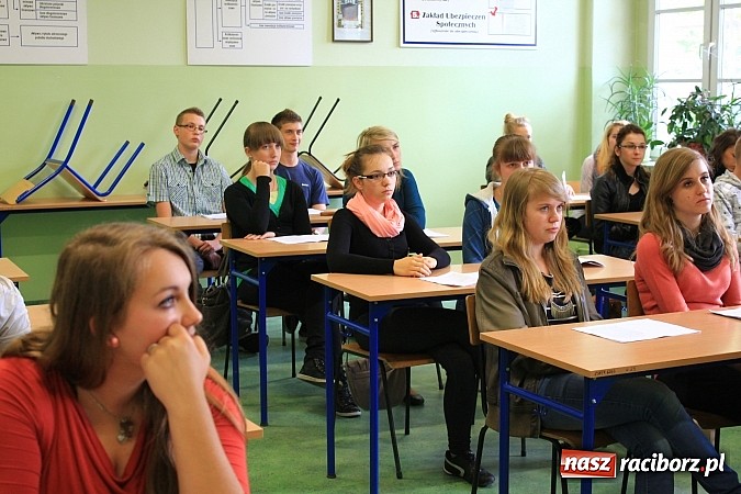 Zdjęcie w galerii na portalu naszraciborz.pl: Zespół Szkół Ekonomicznych. Szkoła z tradycją wiadomości z regionu