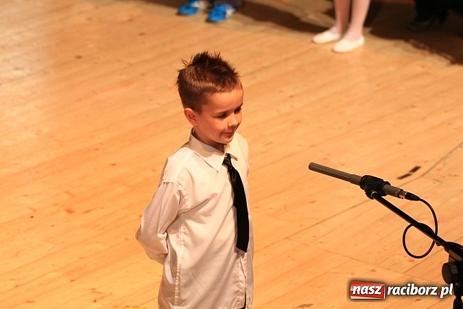 Zdjęcie w galerii na portalu naszraciborz.pl: Przedszkolaki wystąpiły dla swoich rodziców w RCK wiadomości z regionu