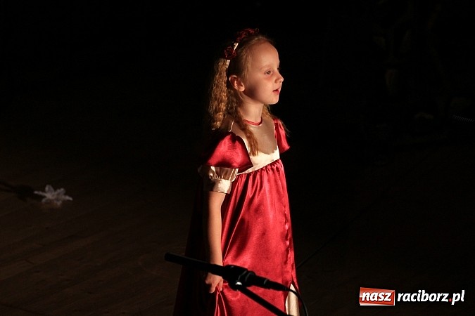 Zdjęcie w galerii na portalu naszraciborz.pl: Przedszkolaki wystąpiły dla swoich rodziców w RCK wiadomości z regionu