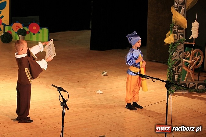 Zdjęcie w galerii na portalu naszraciborz.pl: Przedszkolaki wystąpiły dla swoich rodziców w RCK wiadomości z regionu