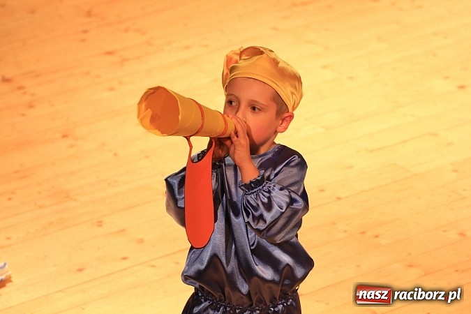 Zdjęcie w galerii na portalu naszraciborz.pl: Przedszkolaki wystąpiły dla swoich rodziców w RCK wiadomości z regionu