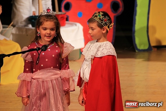 Zdjęcie w galerii na portalu naszraciborz.pl: Przedszkolaki wystąpiły dla swoich rodziców w RCK wiadomości z regionu