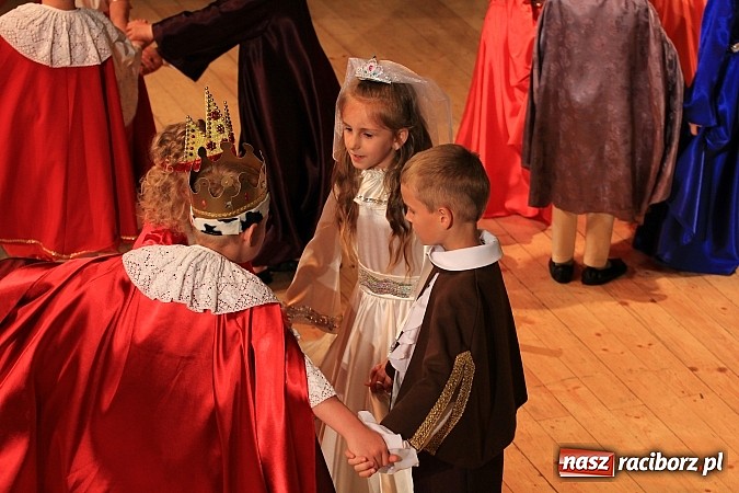 Zdjęcie w galerii na portalu naszraciborz.pl: Przedszkolaki wystąpiły dla swoich rodziców w RCK wiadomości z regionu