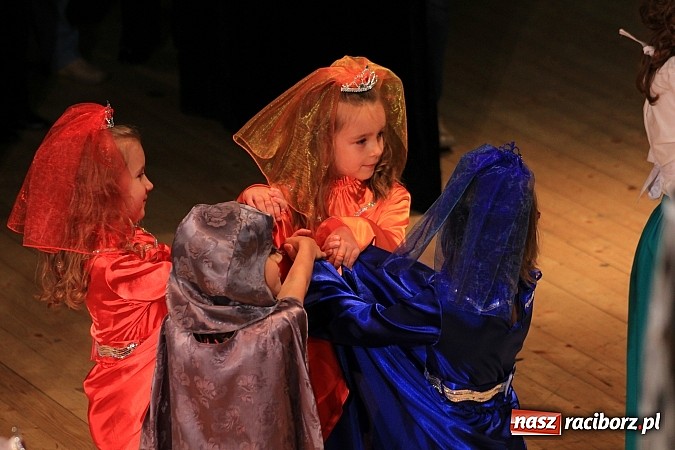 Zdjęcie w galerii na portalu naszraciborz.pl: Przedszkolaki wystąpiły dla swoich rodziców w RCK wiadomości z regionu