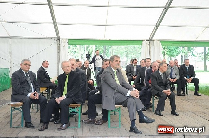 Zdjęcie w galerii na portalu naszraciborz.pl: Dwudzieste urodziny Agromaxu. Uroczystości z Jego Magnificencją  wiadomości z regionu