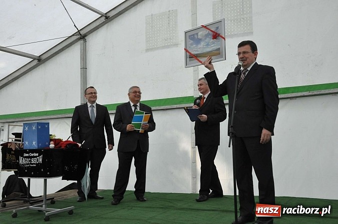 Zdjęcie w galerii na portalu naszraciborz.pl: Dwudzieste urodziny Agromaxu. Uroczystości z Jego Magnificencją  wiadomości z regionu