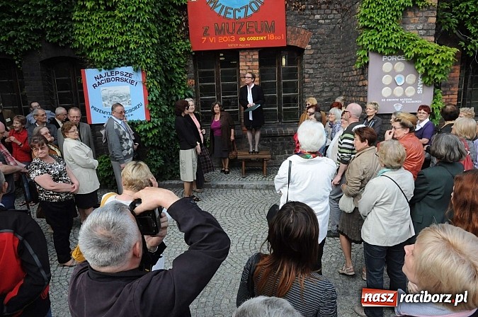 Zdjęcie w galerii na portalu naszraciborz.pl: Wieczór w Muzeum - pełna sala miłośników zabytków i historii wiadomości z regionu