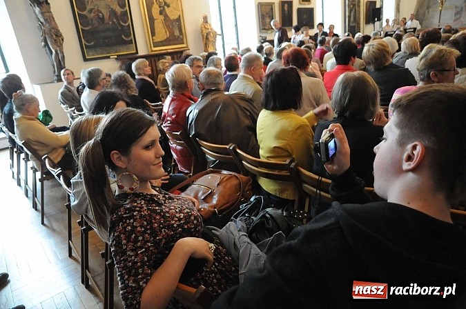 Zdjęcie w galerii na portalu naszraciborz.pl: Wieczór w Muzeum - pełna sala miłośników zabytków i historii wiadomości z regionu