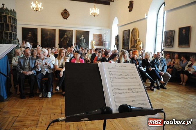 Zdjęcie w galerii na portalu naszraciborz.pl: Wieczór w Muzeum - pełna sala miłośników zabytków i historii wiadomości z regionu
