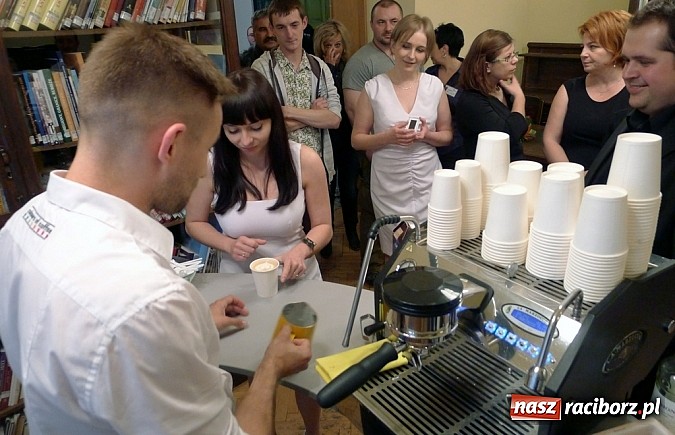 Zdjęcie w galerii na portalu naszraciborz.pl: Wieczór w Muzeum - pełna sala miłośników zabytków i historii wiadomości z regionu