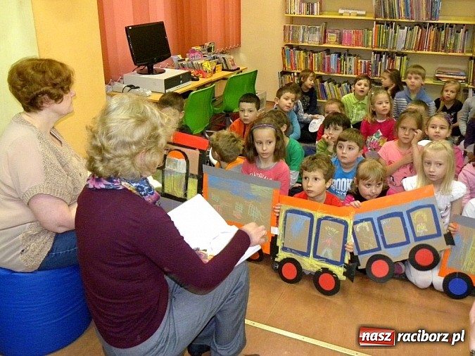 Zdjęcie w galerii na portalu naszraciborz.pl: Cały Racibórz czytał dzieciom wiadomości z regionu