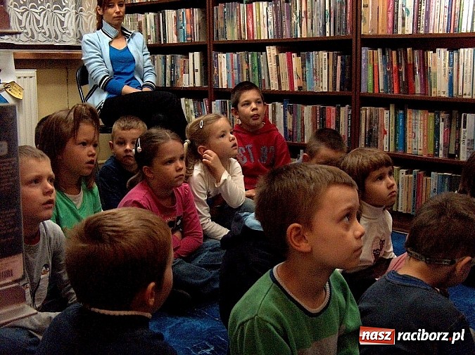 Zdjęcie w galerii na portalu naszraciborz.pl: Cały Racibórz czytał dzieciom wiadomości z regionu