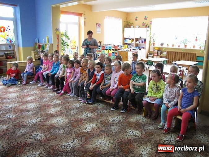 Zdjęcie w galerii na portalu naszraciborz.pl: Cały Racibórz czytał dzieciom wiadomości z regionu