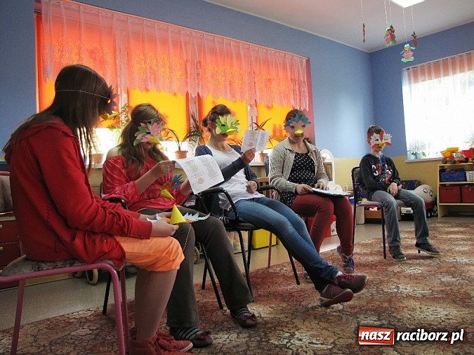 Zdjęcie w galerii na portalu naszraciborz.pl: Cały Racibórz czytał dzieciom wiadomości z regionu