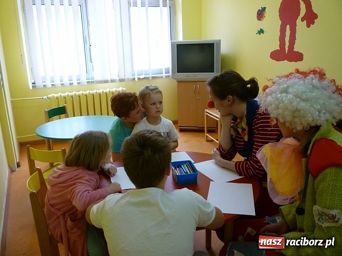 Zdjęcie w galerii na portalu naszraciborz.pl: Cały Racibórz czytał dzieciom wiadomości z regionu