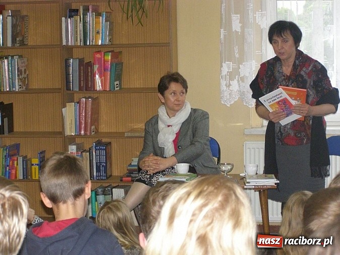 Zdjęcie w galerii na portalu naszraciborz.pl: Cały Racibórz czytał dzieciom wiadomości z regionu