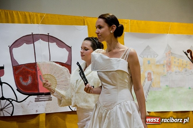 Zdjęcie w galerii na portalu naszraciborz.pl: Dwie dekady filologii germańskiej w murach raciborskiej PWSZ wiadomości z regionu