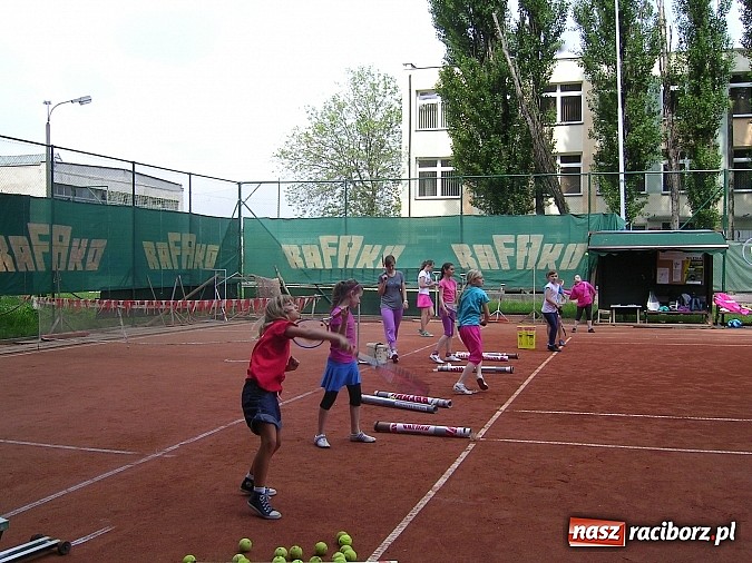 Zdjęcie w galerii na portalu naszraciborz.pl: Dzień Dziecka na kortach Rafako wiadomości z regionu