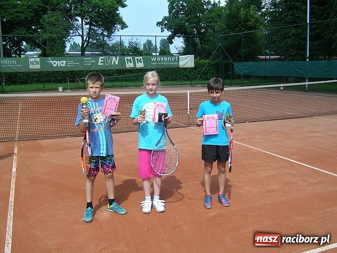 Zdjęcie w galerii na portalu naszraciborz.pl: Dzień Dziecka na kortach Rafako wiadomości z regionu
