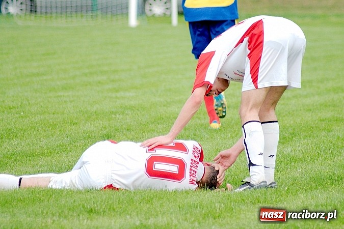 Zdjęcie w galerii na portalu naszraciborz.pl: Bezbarwny pojedynek w Bolesławiu. Rogów w B klasie wiadomości z regionu