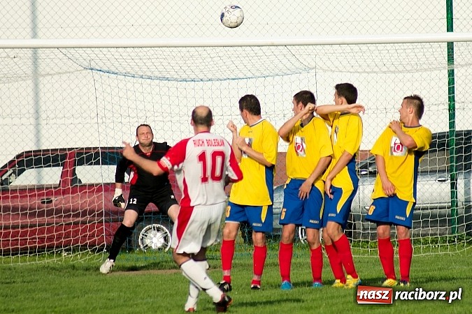 Zdjęcie w galerii na portalu naszraciborz.pl: Bezbarwny pojedynek w Bolesławiu. Rogów w B klasie wiadomości z regionu