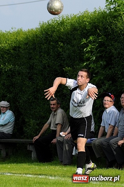 Zdjęcie w galerii na portalu naszraciborz.pl: Kornowac wygrał z Cyprzanowem wiadomości z regionu