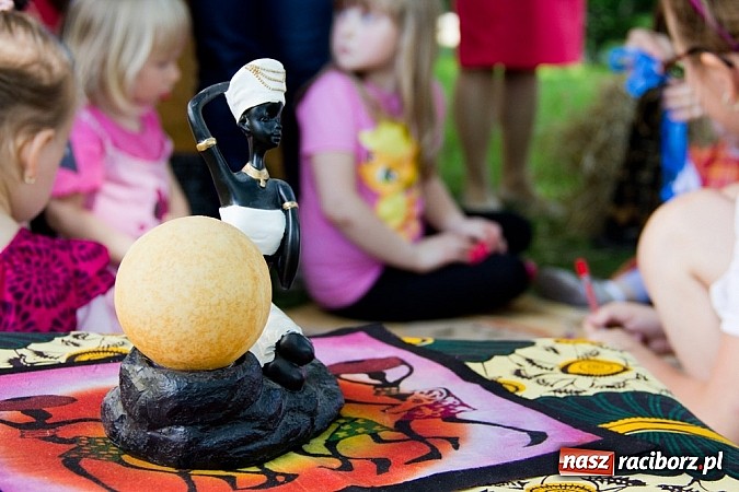 Zdjęcie w galerii na portalu naszraciborz.pl: Spotkanie z Afryką w kościele Matki Bożej wiadomości z regionu