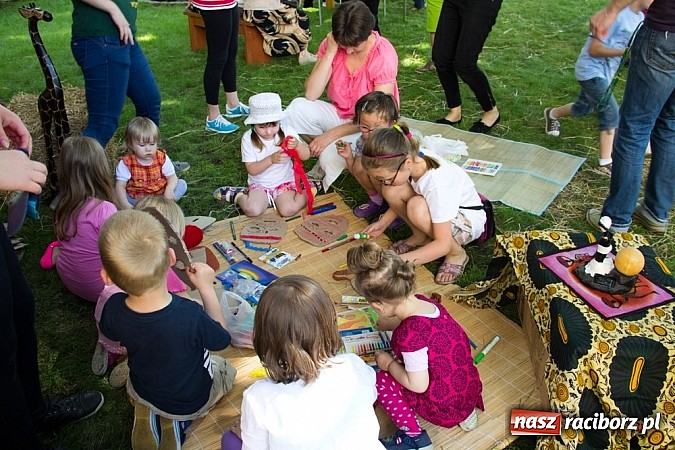 Zdjęcie w galerii na portalu naszraciborz.pl: Spotkanie z Afryką w kościele Matki Bożej wiadomości z regionu