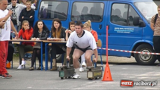 Zdjęcie w galerii na portalu naszraciborz.pl: Michał Tichanów tuż za podium strongmanów wiadomości z regionu