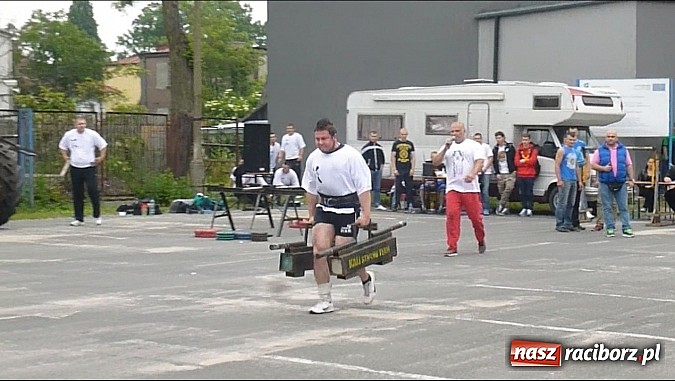 Zdjęcie w galerii na portalu naszraciborz.pl: Michał Tichanów tuż za podium strongmanów wiadomości z regionu