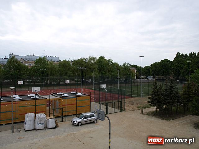 Zdjęcie w galerii na portalu naszraciborz.pl: Szczęśliwe lądowanie Orlika wiadomości z regionu