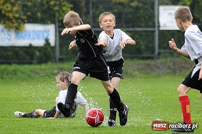 Zdjęcie w galerii na portalu naszraciborz.pl: Deszcz bramek w meczu orlików wiadomości z regionu