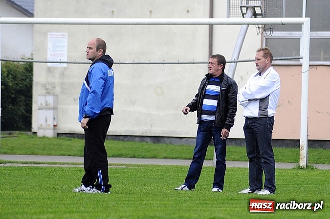 Zdjęcie w galerii na portalu naszraciborz.pl: Deszcz bramek w meczu orlików wiadomości z regionu