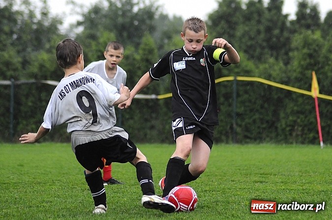 Zdjęcie w galerii na portalu naszraciborz.pl: Deszcz bramek w meczu orlików wiadomości z regionu