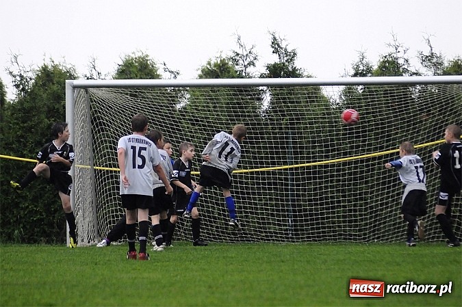 Zdjęcie w galerii na portalu naszraciborz.pl: Deszcz bramek w meczu orlików wiadomości z regionu