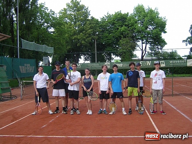 Zdjęcie w galerii na portalu naszraciborz.pl: Tenisowe zmagania na kortach Rafako wiadomości z regionu