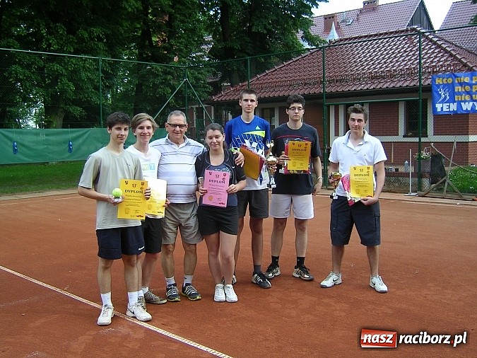 Zdjęcie w galerii na portalu naszraciborz.pl: Tenisowe zmagania na kortach Rafako wiadomości z regionu