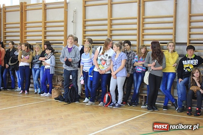 Zdjęcie w galerii na portalu naszraciborz.pl: Boisko przy Ekonomiku oficjalnie otwarte! wiadomości z regionu