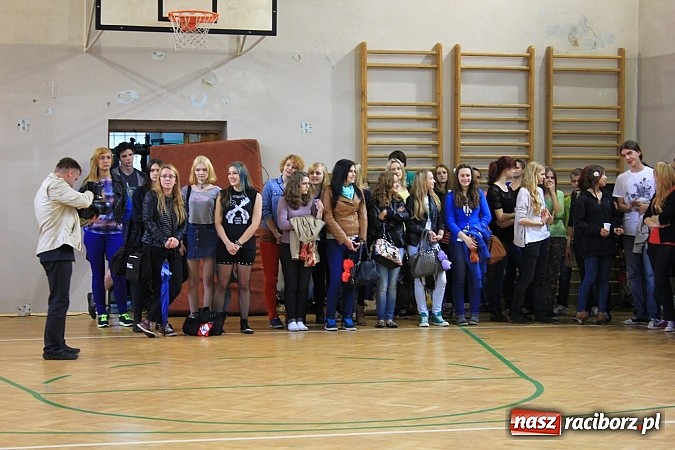 Zdjęcie w galerii na portalu naszraciborz.pl: Boisko przy Ekonomiku oficjalnie otwarte! wiadomości z regionu