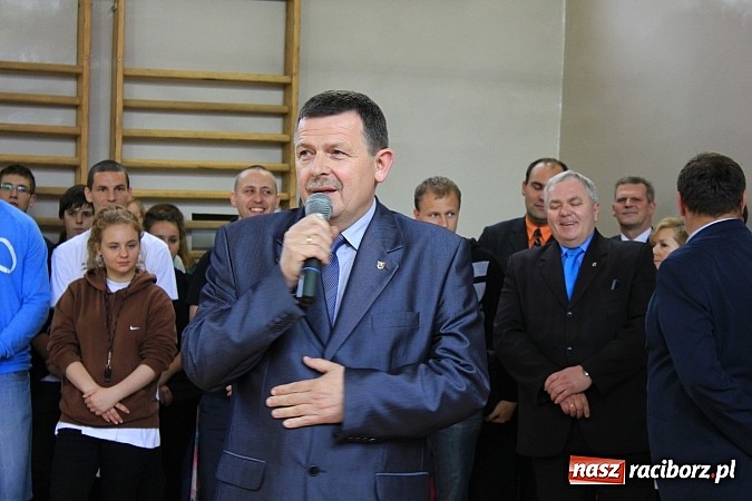 Zdjęcie w galerii na portalu naszraciborz.pl: Boisko przy Ekonomiku oficjalnie otwarte! wiadomości z regionu