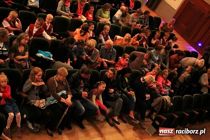 Zdjęcie w galerii na portalu naszraciborz.pl: Wielka gala przedszkolaków w RCK wiadomości z regionu